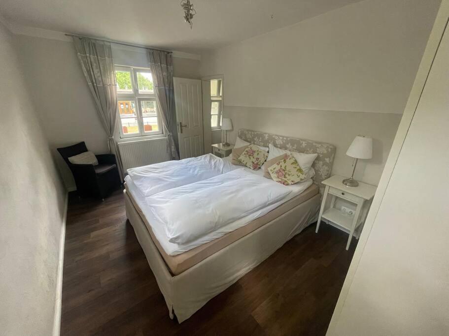 נויגלובסו Ferienwohnung Im Landhaus Labes מראה חיצוני תמונה